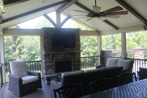 A-frame screen room with faux wood beams and gas fireplace &#8211; Bluebell PA